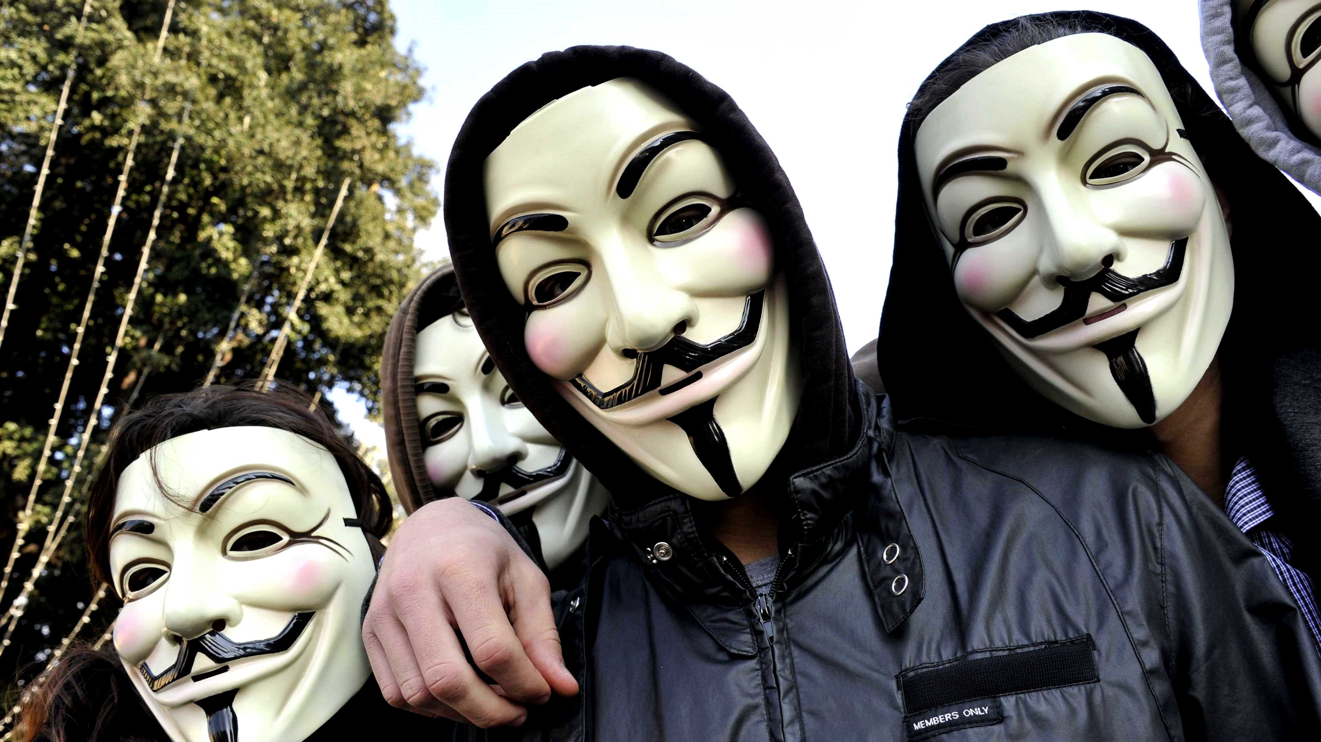 Anonymus_skupina_protest_hackeri_útok_ACTA